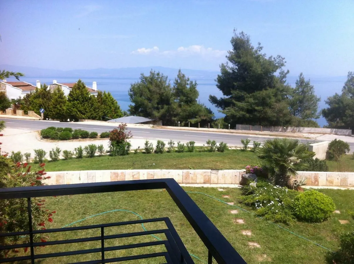 Village Club 43 Néa Fókaia 펜션